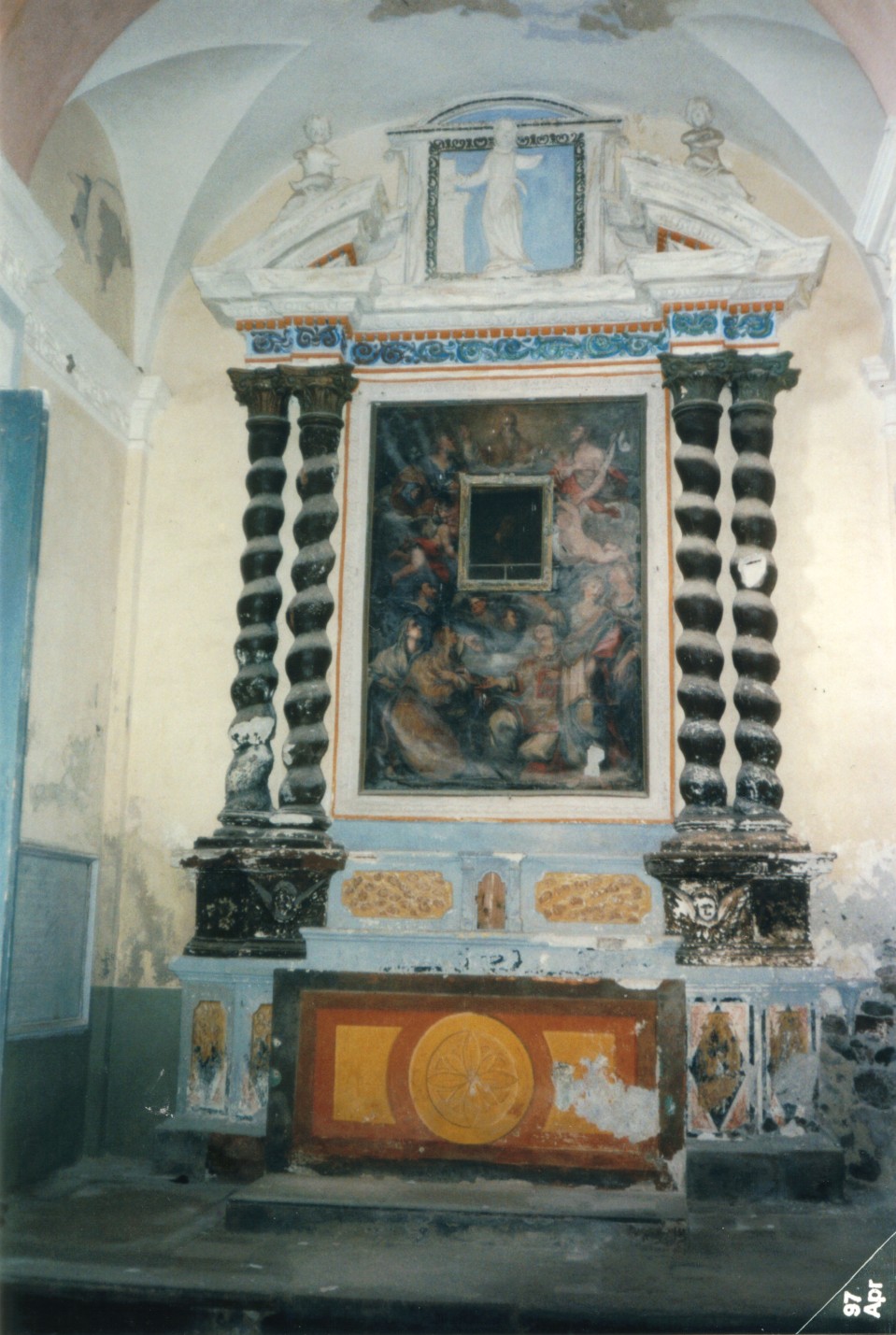 Chiesa di Sant’Antonio, cappella Bargone  (foto G. Santeusanio, 1997) 